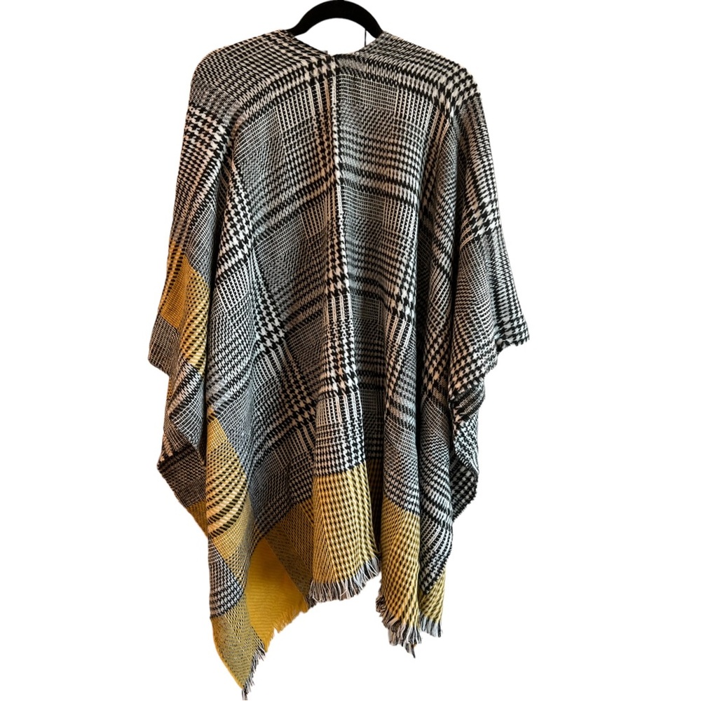 Modena Poncho - Picture 2 of 4